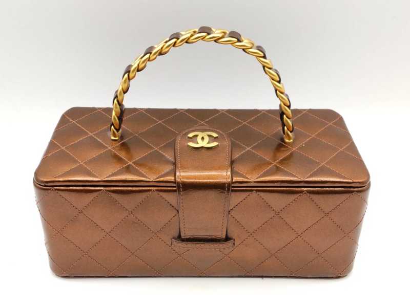 シャネル買取　バニティバッグ　パテント